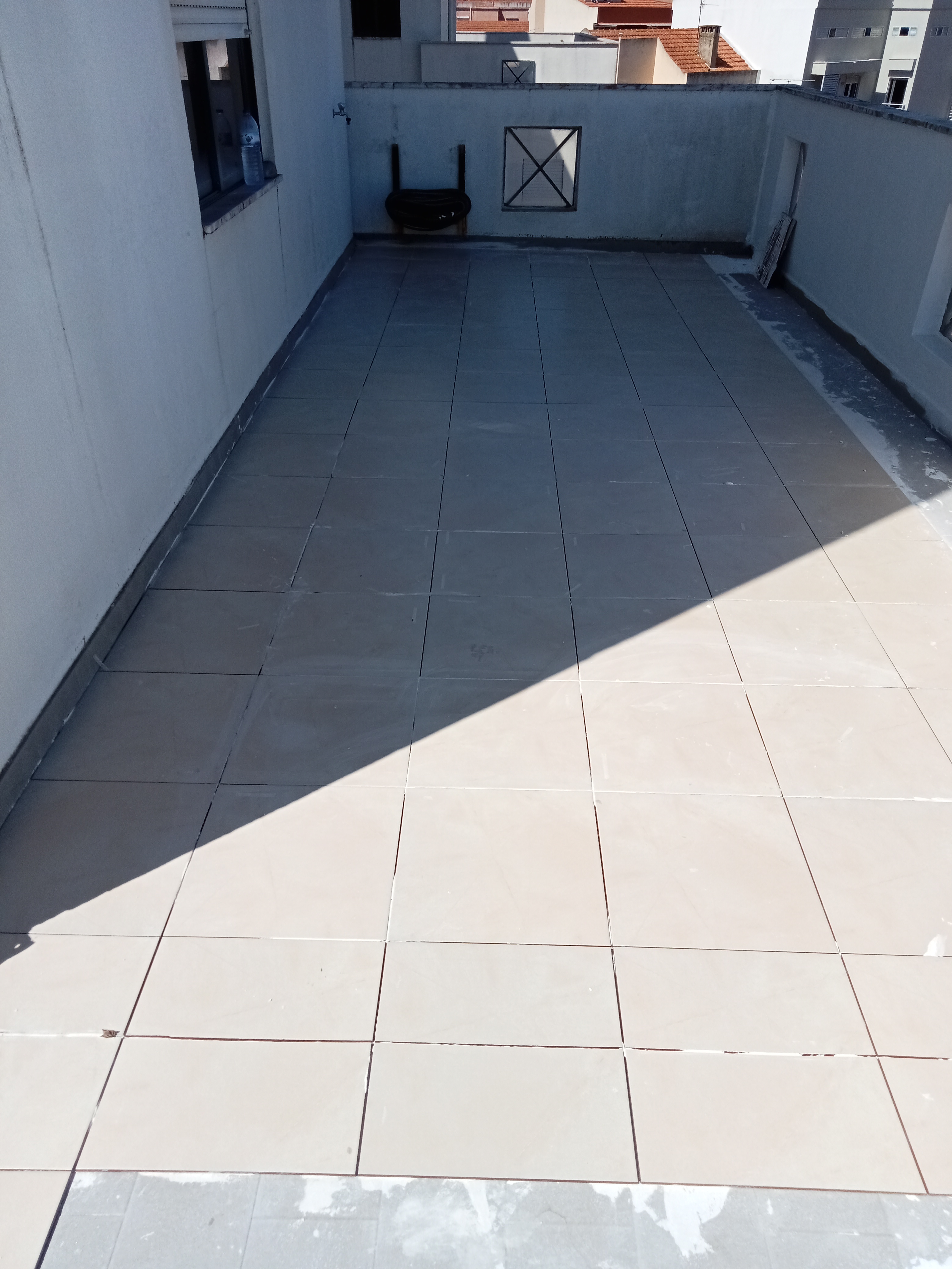 Aplicação de pavimento ceramico